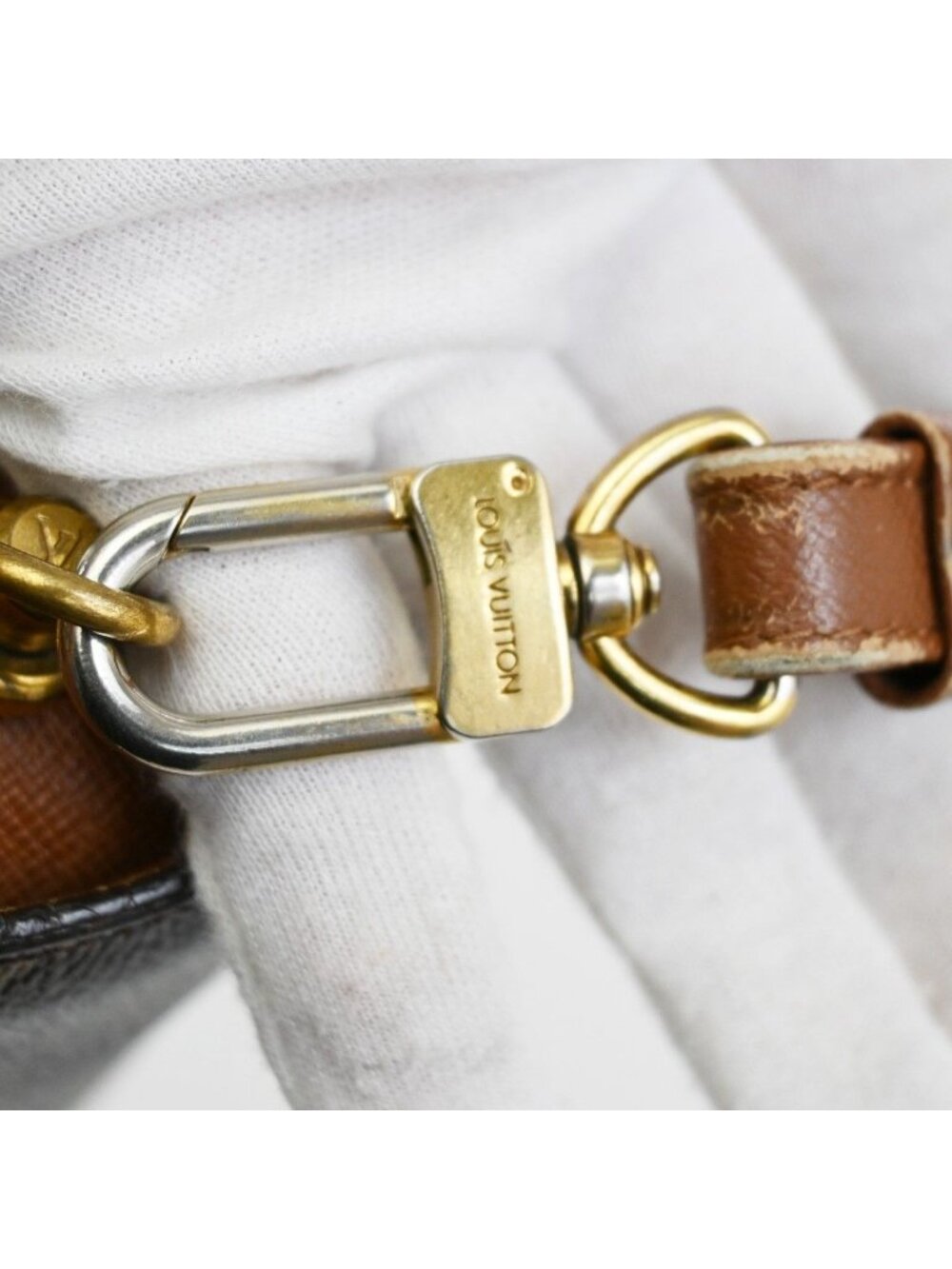 Louis Vuitton Orsay Clutch Monogram Leather - Picture 8 of 15